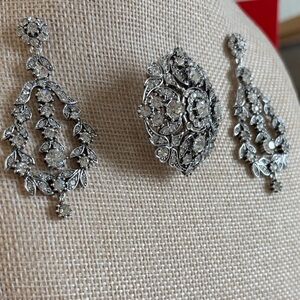 Joan Rivers Classics Collection 
Brooch and Earring set
Swarovski crystals
